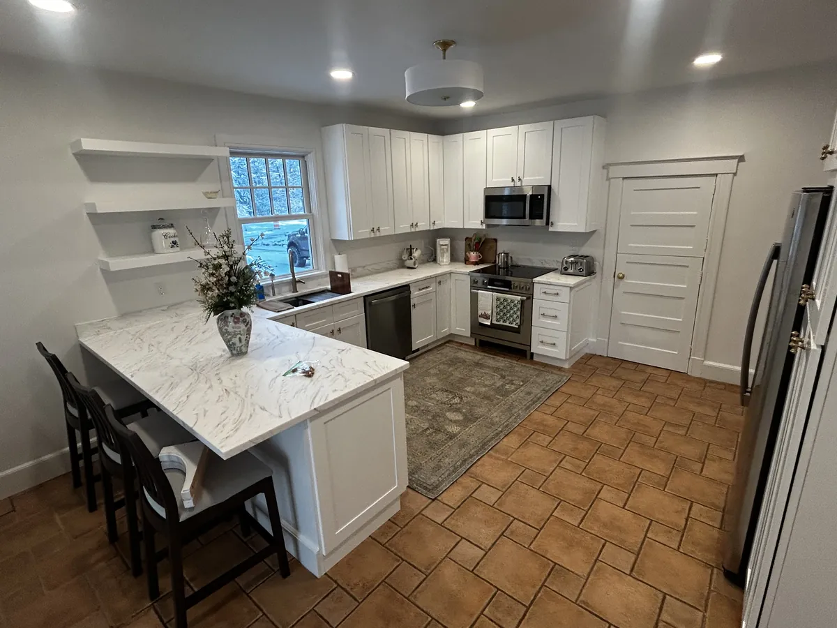 Custom kitchen cabinets installation in Southampton